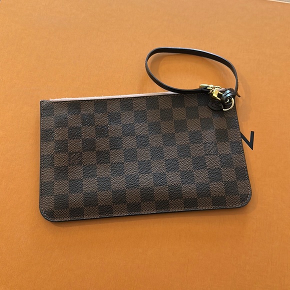 Louis Vuitton Neverfull MM pink lining - Picture 10 of 16